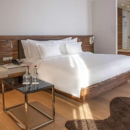 Radisson Collection Hotel, Old Mill