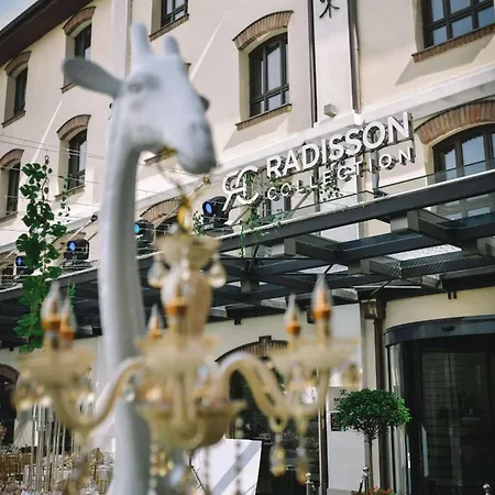 Radisson Collection Hotel, Old Mill 4*