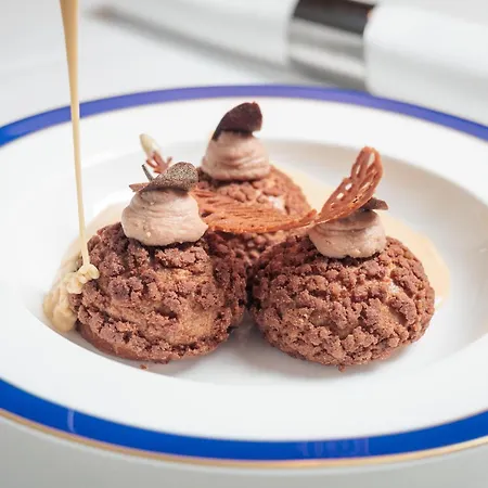 Radisson Collection Hotel, Old Mill