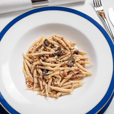 Radisson Collection Hotel, Old Mill