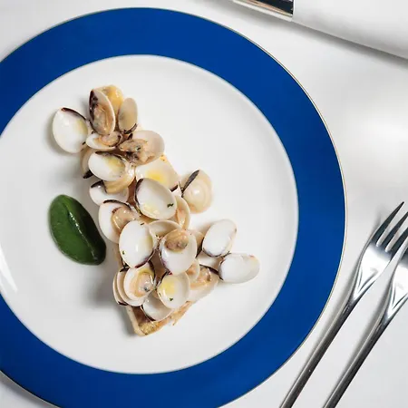 Radisson Collection Hotel, Old Mill Hotel