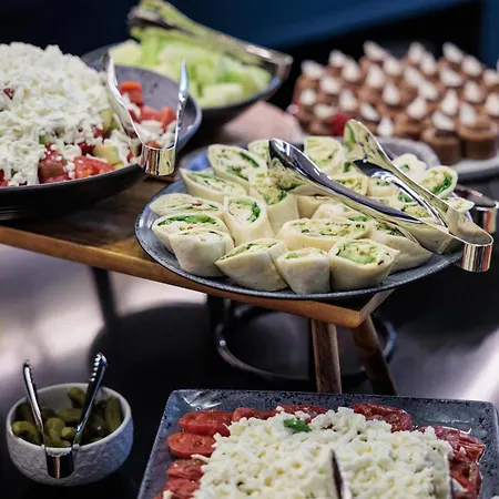 Radisson Collection Hotel, Old Mill 4* Belgrado