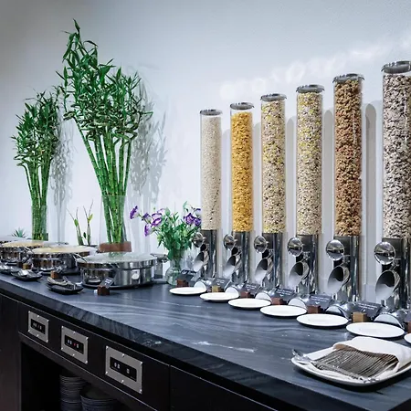 Radisson Collection Hotel, Old Mill 4*