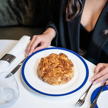 Radisson Collection Hotel, Old Mill 4* Bělehrad