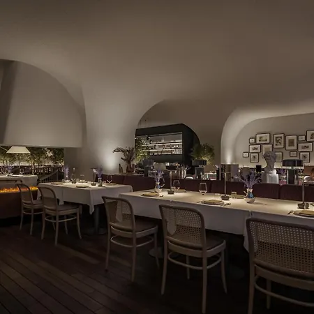 Radisson Collection Hotel, Old Mill