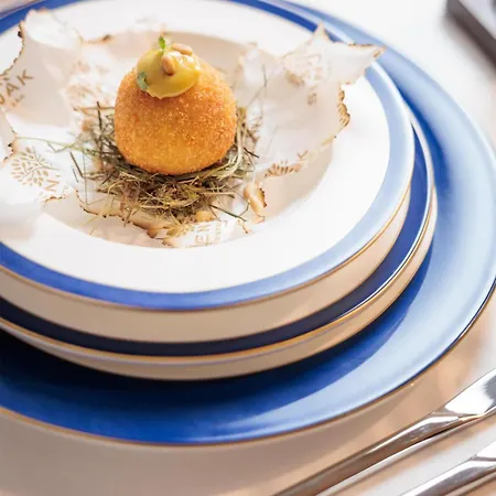 Radisson Collection Hotel, Old Mill 4* Bělehrad