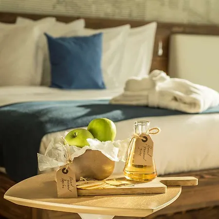 Radisson Collection Hotel, Old Mill 4*