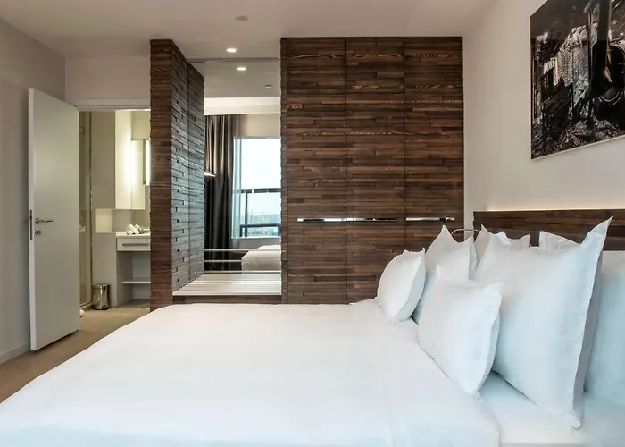 Radisson Collection Hotel, Old Mill